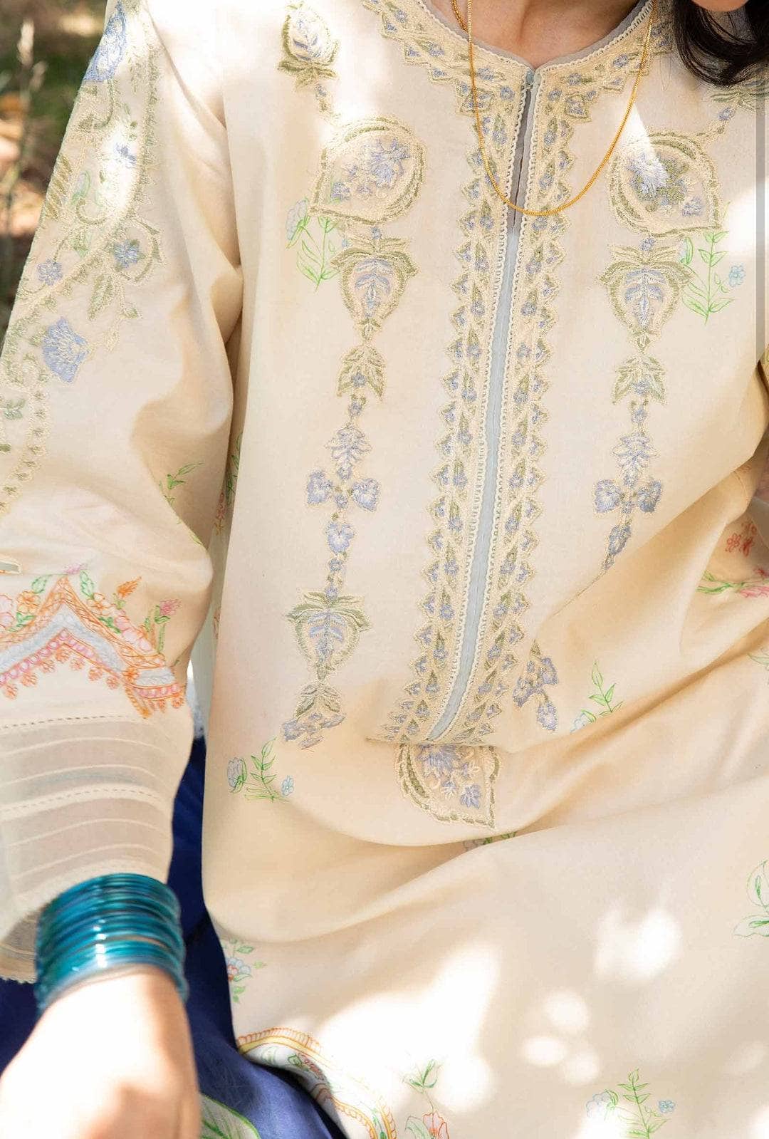 img_coco_by_zara_shahjahan_vol_2_awwal_boutique