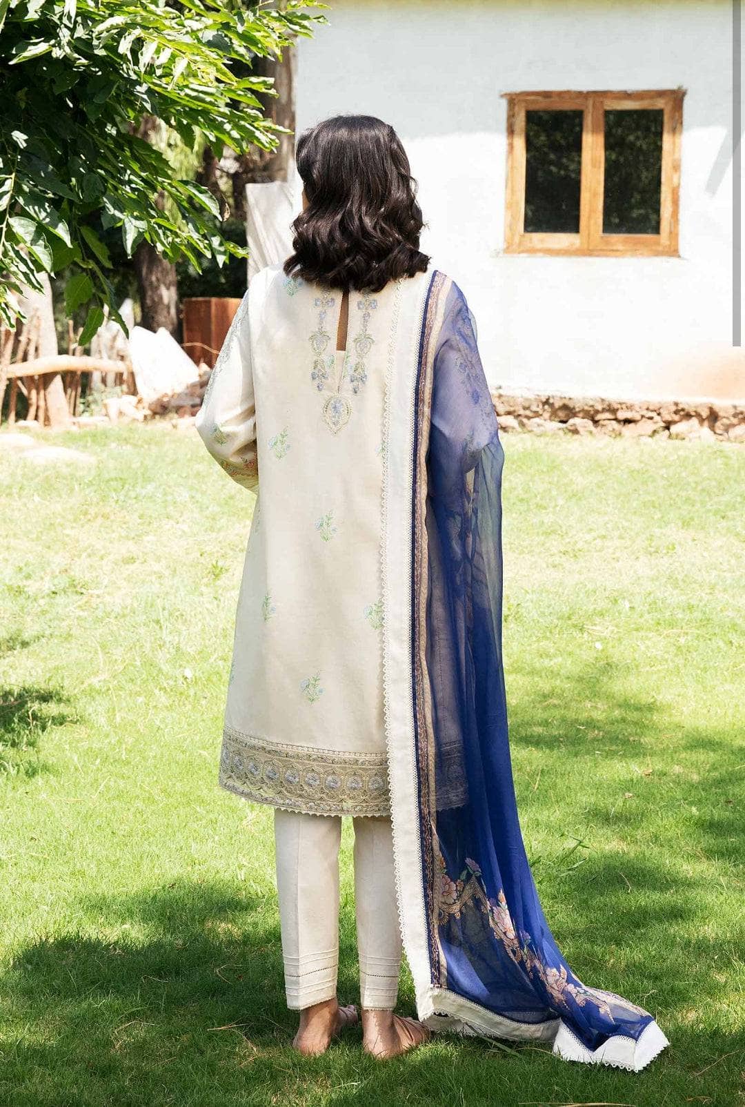 img_coco_by_zara_shahjahan_vol_2_awwal_boutique