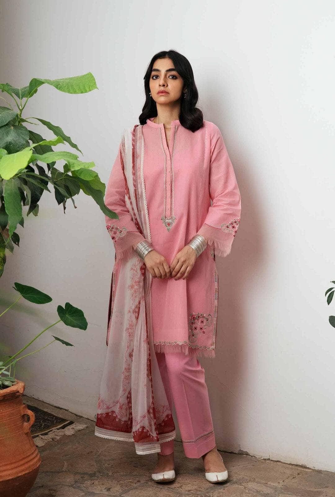 img_coco_by_zara_shahjahan_vol_2_awwal_boutique