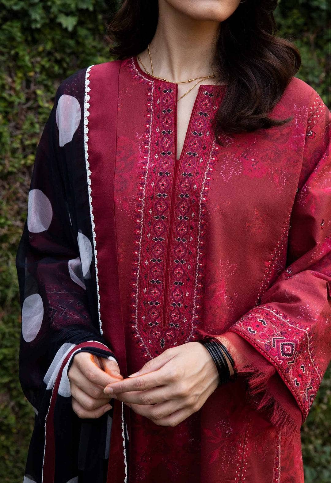 img_coco_by_zara_shahjahan_vol_2_awwal_boutique