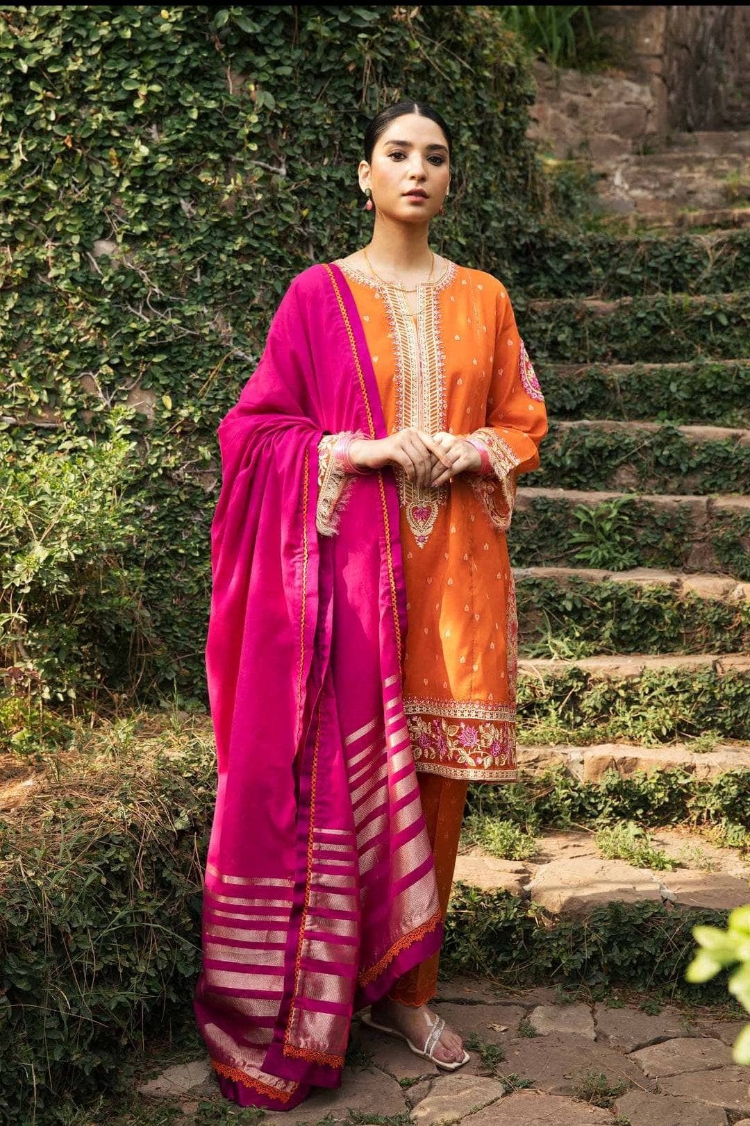 img_coco_by_zara_shahjahan_vol_2_awwal_boutique