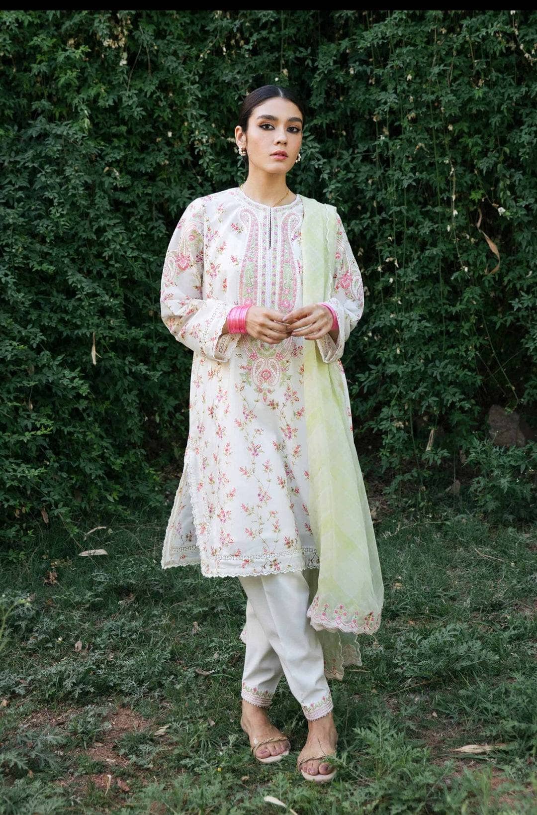 img_coco_by_zara_shahjahan_vol_2_awwal_boutique