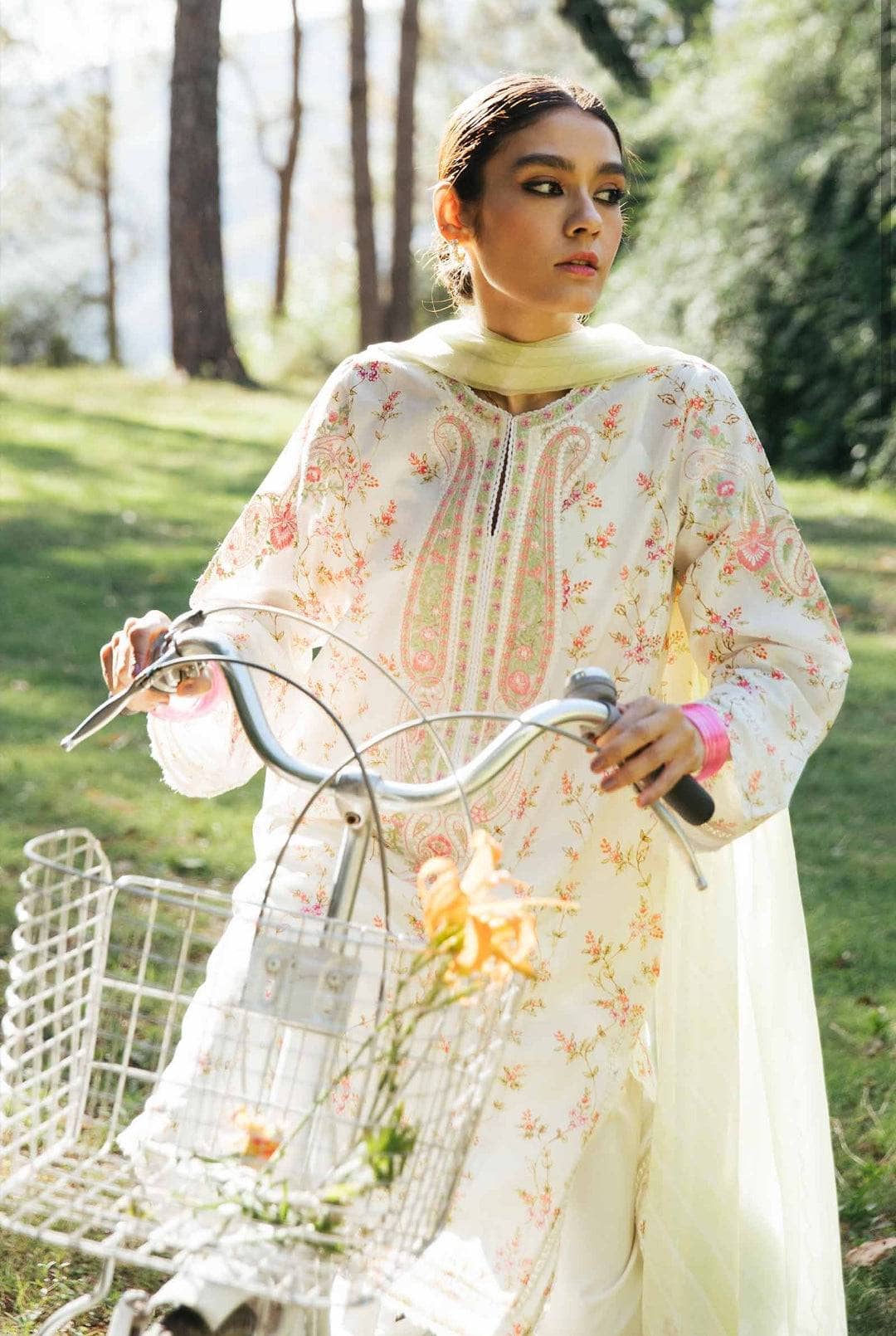 img_coco_by_zara_shahjahan_vol_2_awwal_boutique