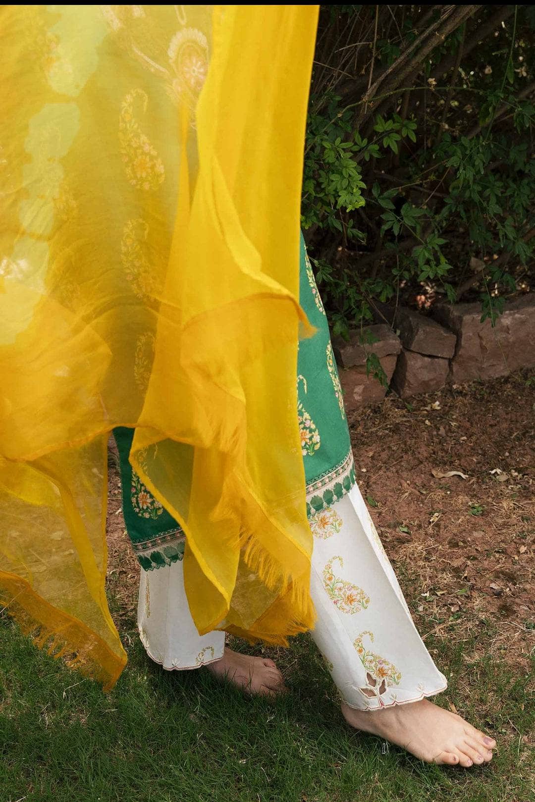 img_coco_by_zara_shahjahan_vol_2_awwal_boutique