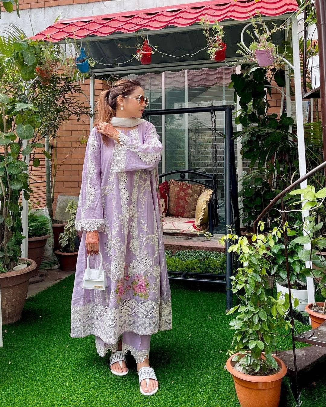 img_elaf_luxury_lawn_22_awwal_boutique