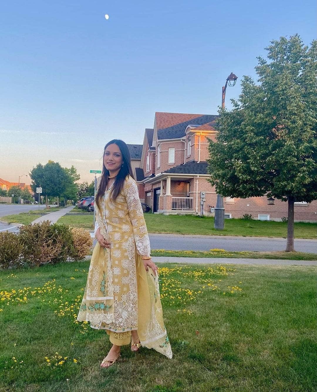 img_manara_lawn_22_awwal_boutique