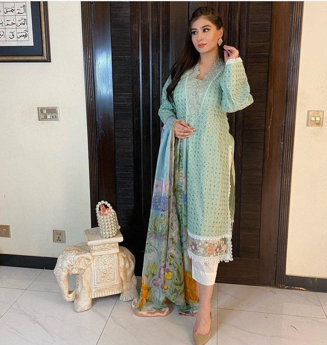 img_mushq_hemline_lawn_22_awwal_boutique