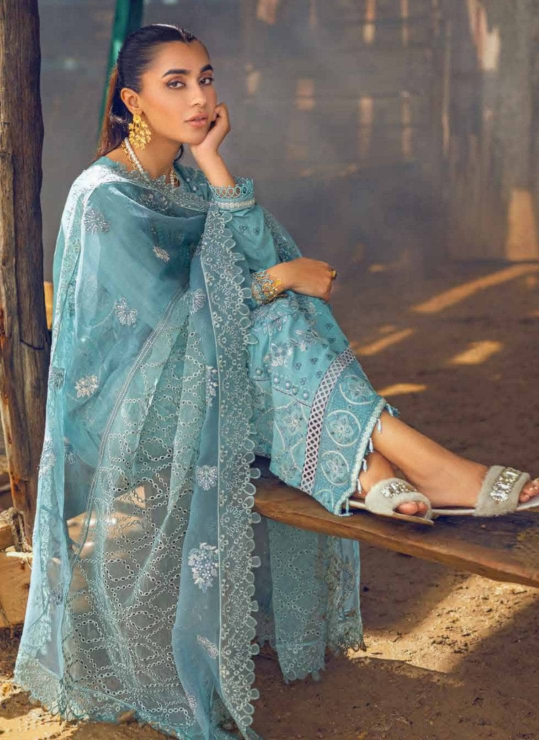 img_nureh_karavan_jacquard_awwal_boutique