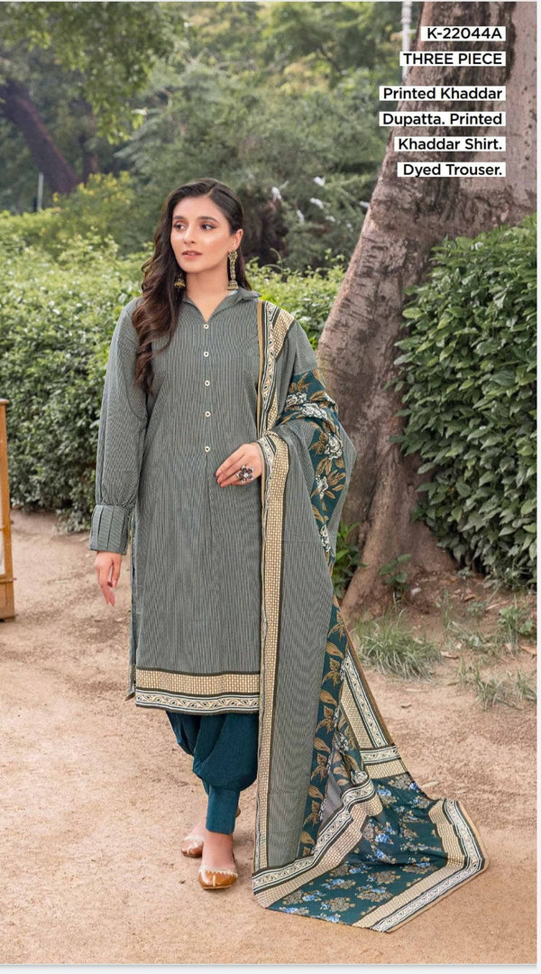 img_gul_ahmed_khaddar_awwal_boutique