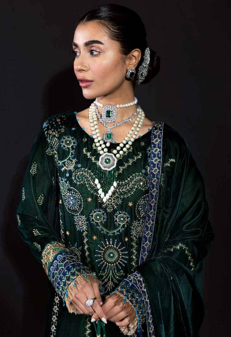img_nureh_maya_velvet_awwal_boutique
