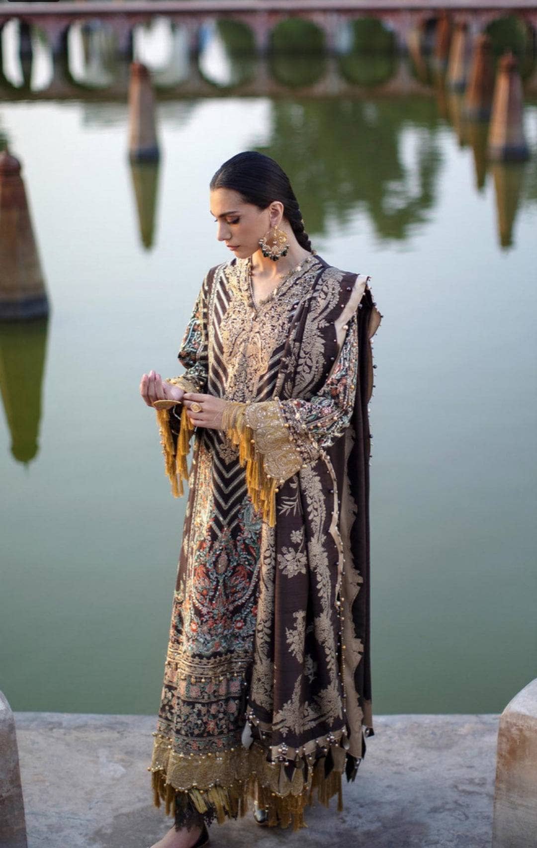 img_sana_safinaz_winter_luxury_awwal_boutique