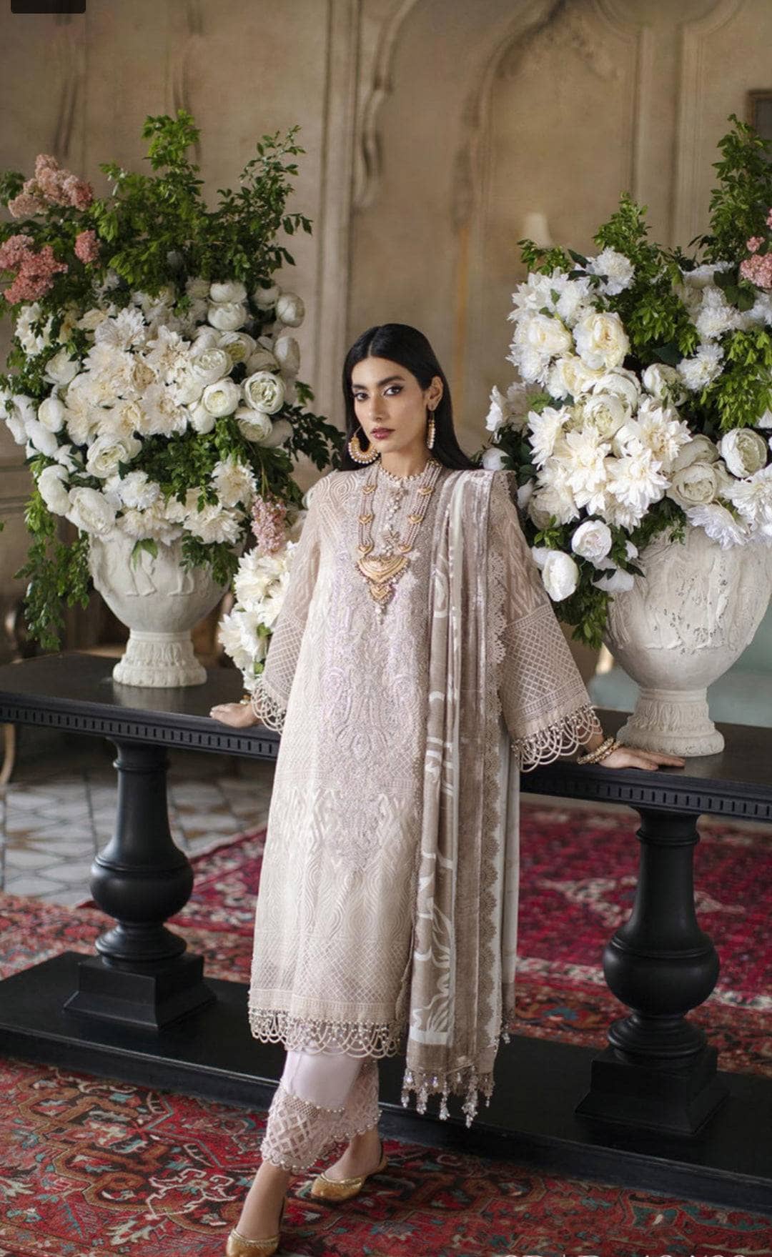 img_sana_safinaz_winter_luxury_awwal_boutique