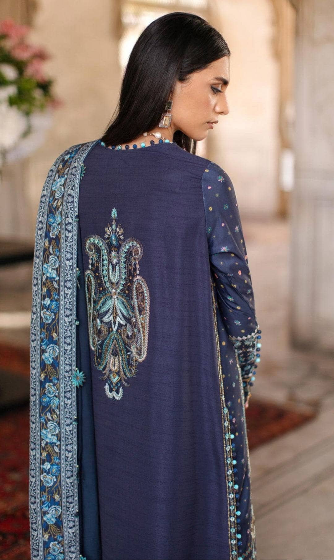 img_sana_safinaz_winter_luxury_awwal_boutique