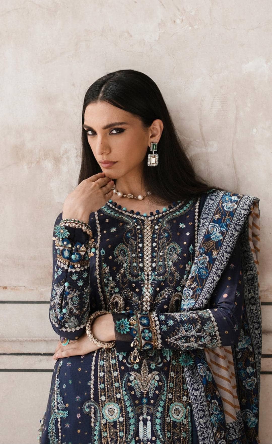 img_sana_safinaz_winter_luxury_awwal_boutique