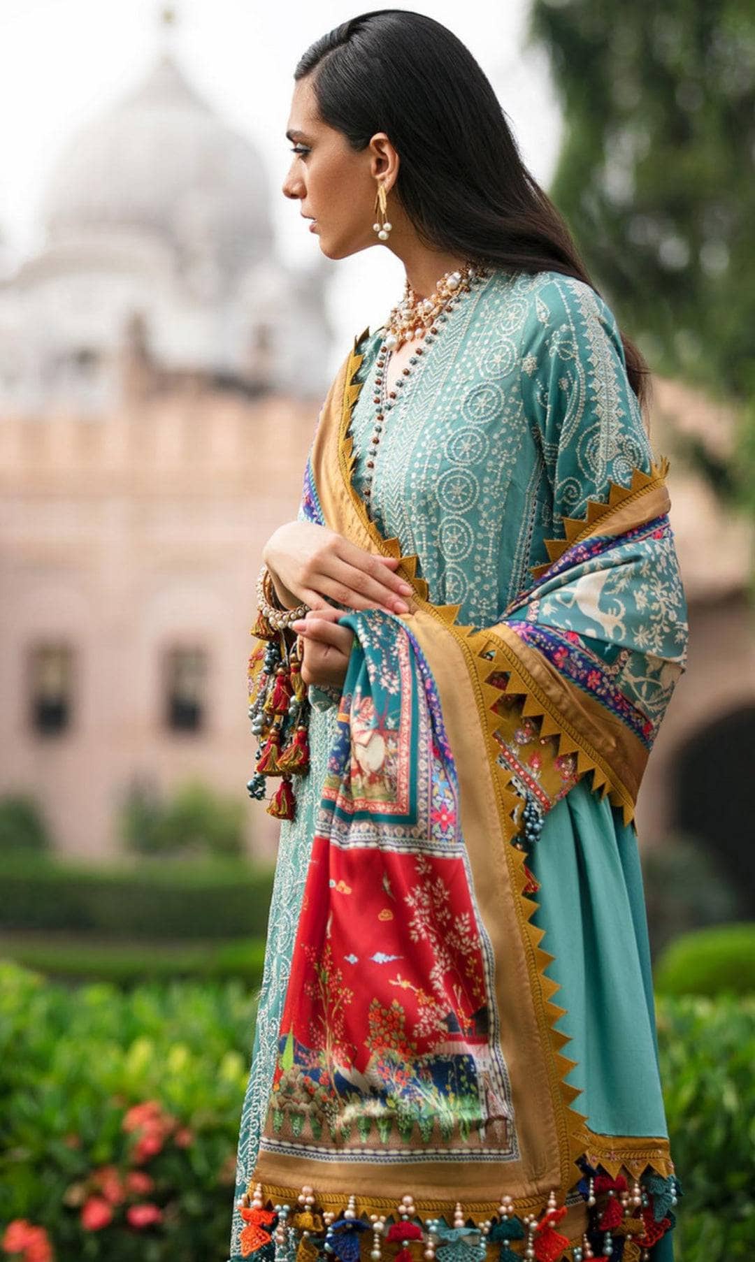 img_sana_safinaz_winter_luxury_awwal_boutique