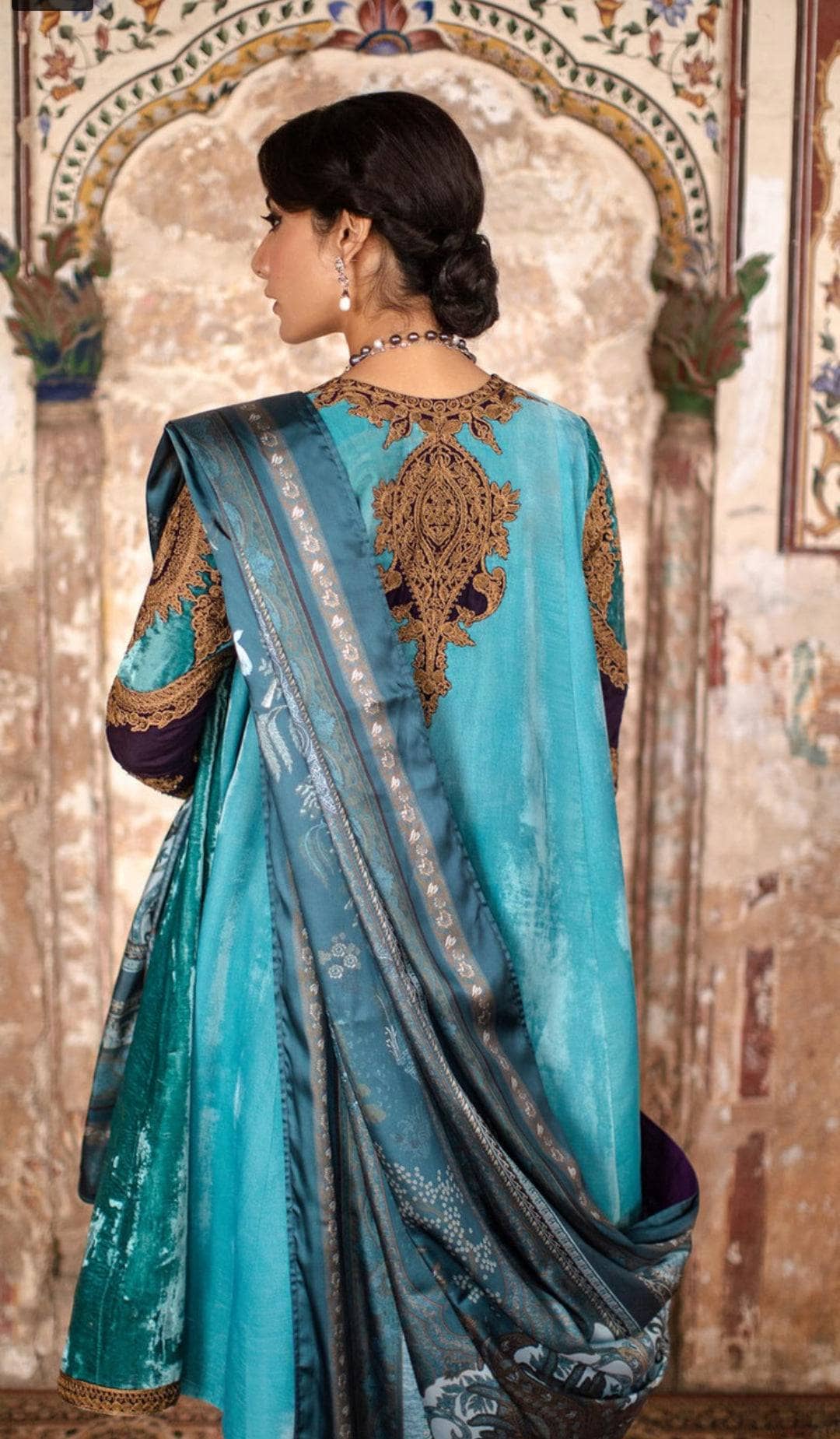 img_sana_safinaz_winter_luxury_awwal_boutique