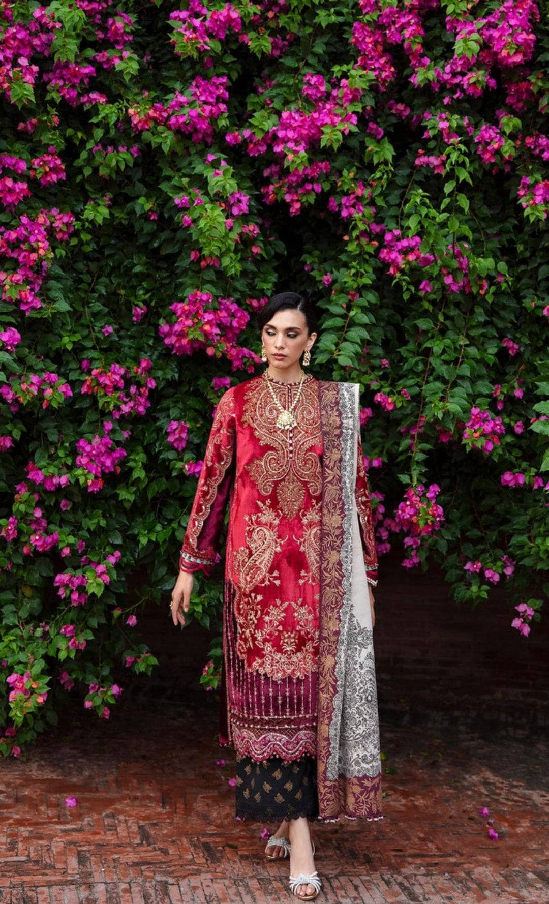 img_sana_safinaz_winter_luxury_awwal_boutique