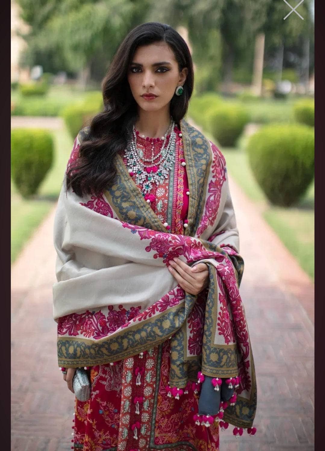 Img_sana_safinaz_luxury_winter_22_awwal_boutique