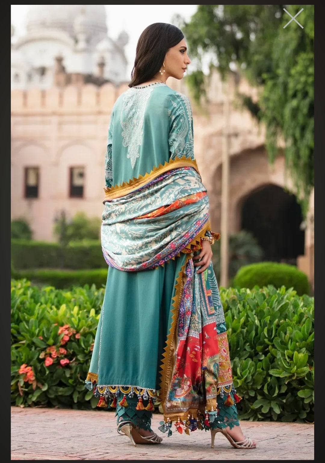 img_sana_safinaz_winter_luxury_awwal_boutique