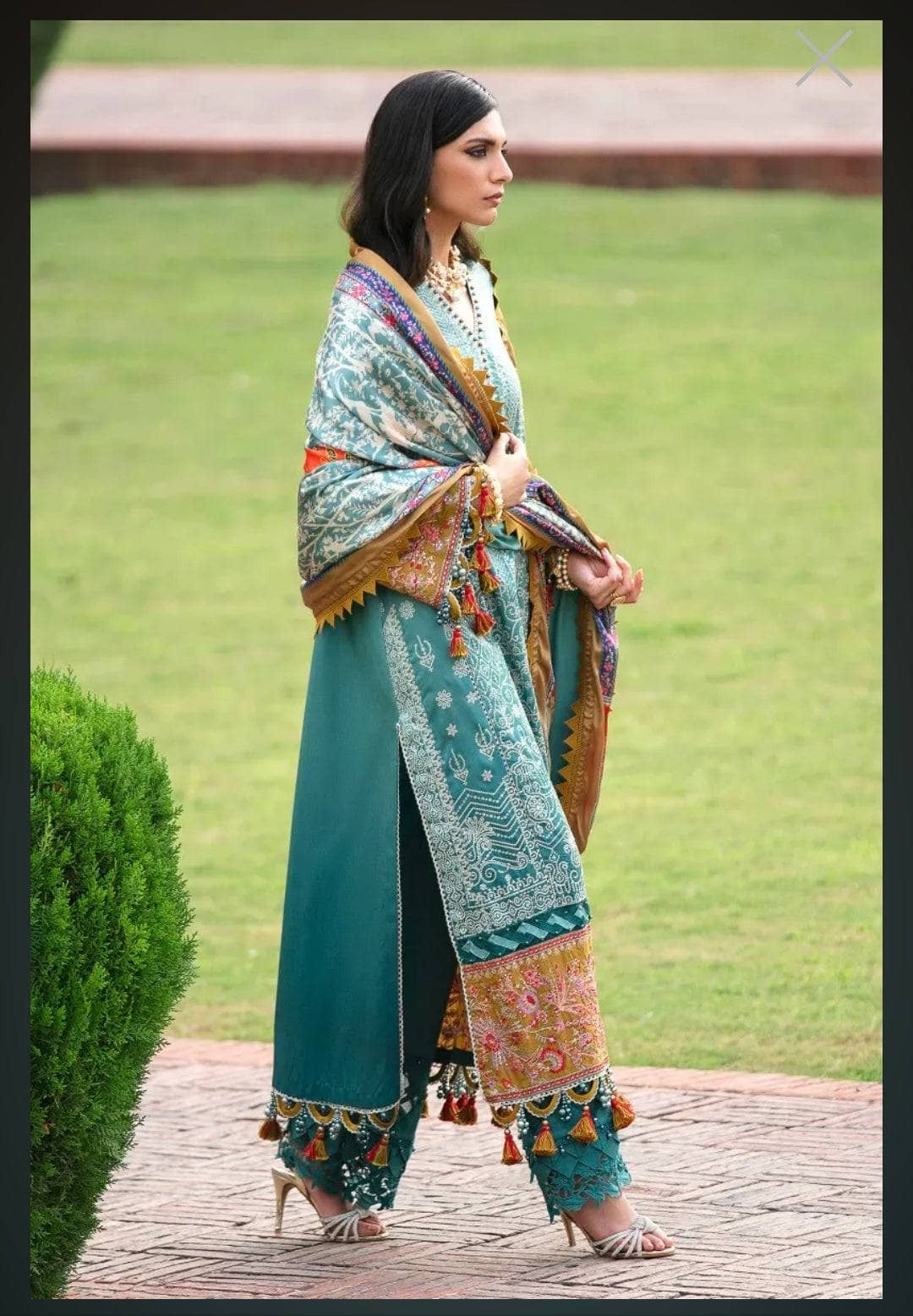 img_sana_safinaz_winter_luxury_awwal_boutique