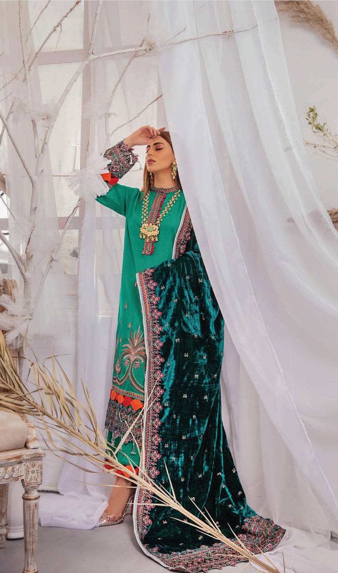 img_lavish_by_panache_velvet_embroidered_shawls_awwal_boutique