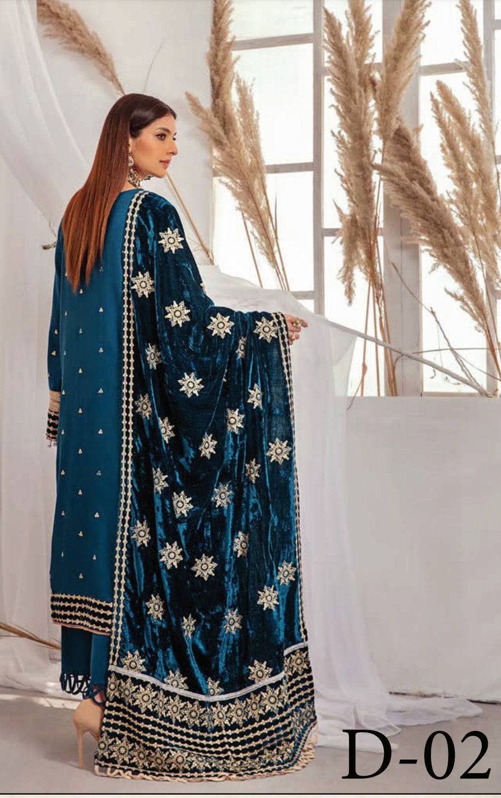 img_lavish_by_panache_velvet_embroidered_shawls_awwal_boutique