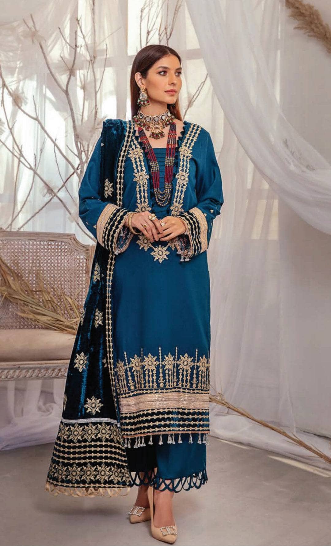 img_lavish_by_panache_velvet_embroidered_shawls_awwal_boutique