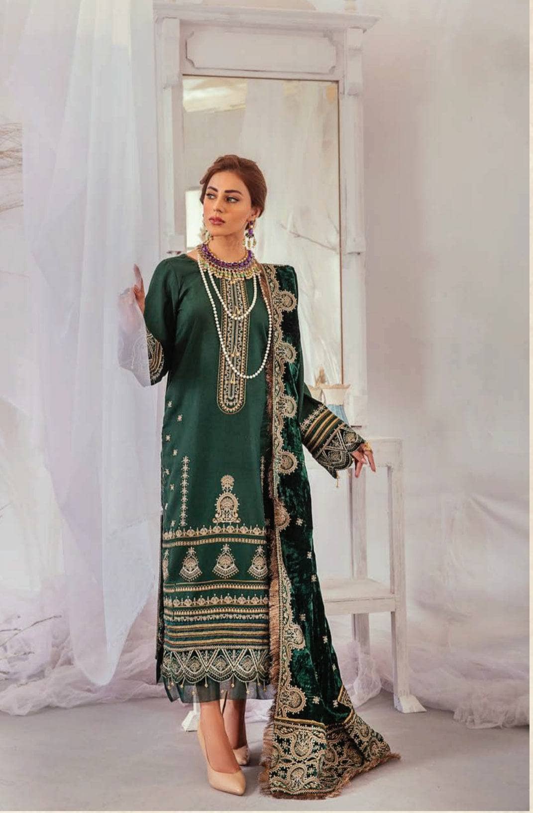 img_lavish_by_panache_velvet_embroidered_shawls_awwal_boutique