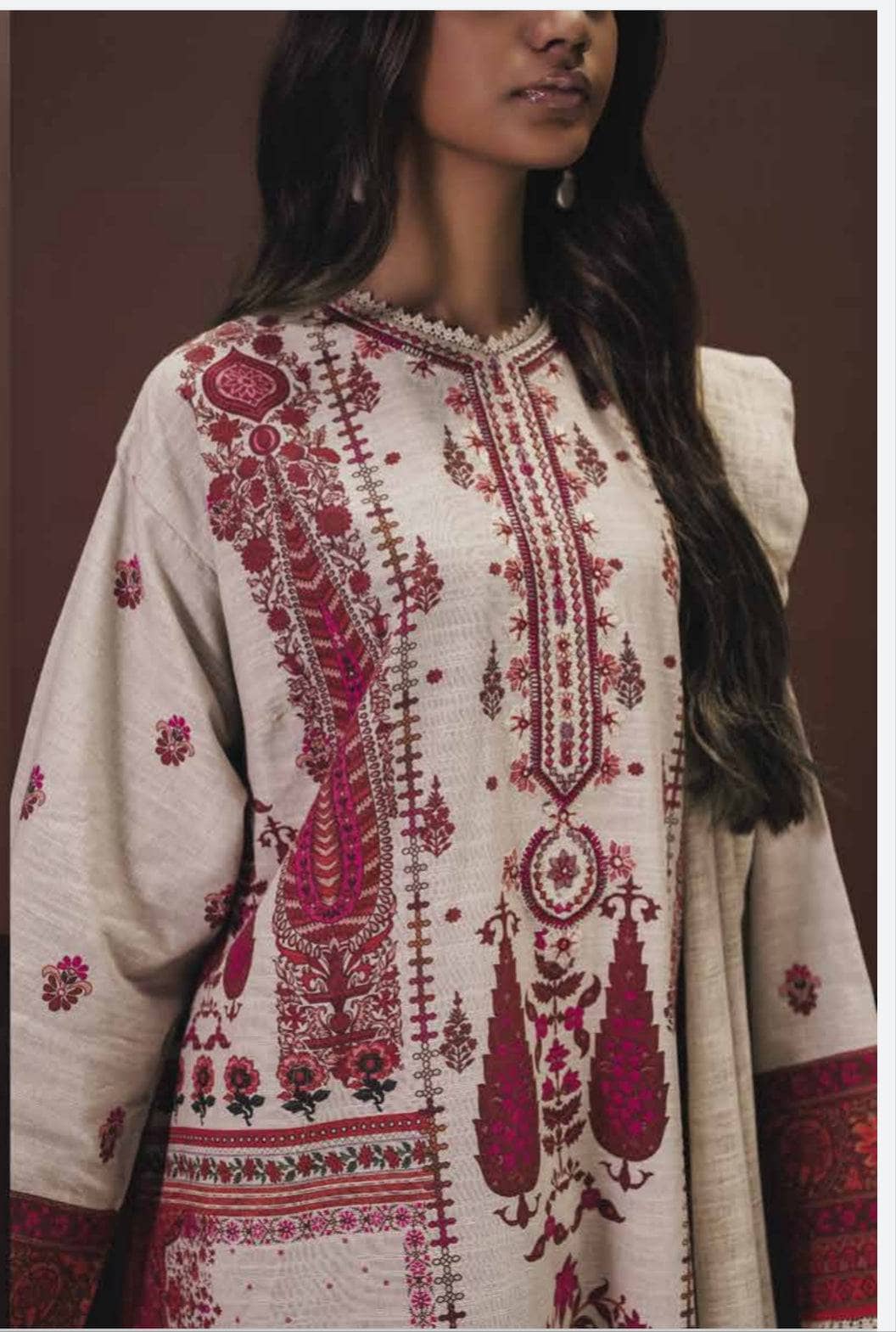 img_sana_safinaz_mahay_winter_22_awwal_boutique