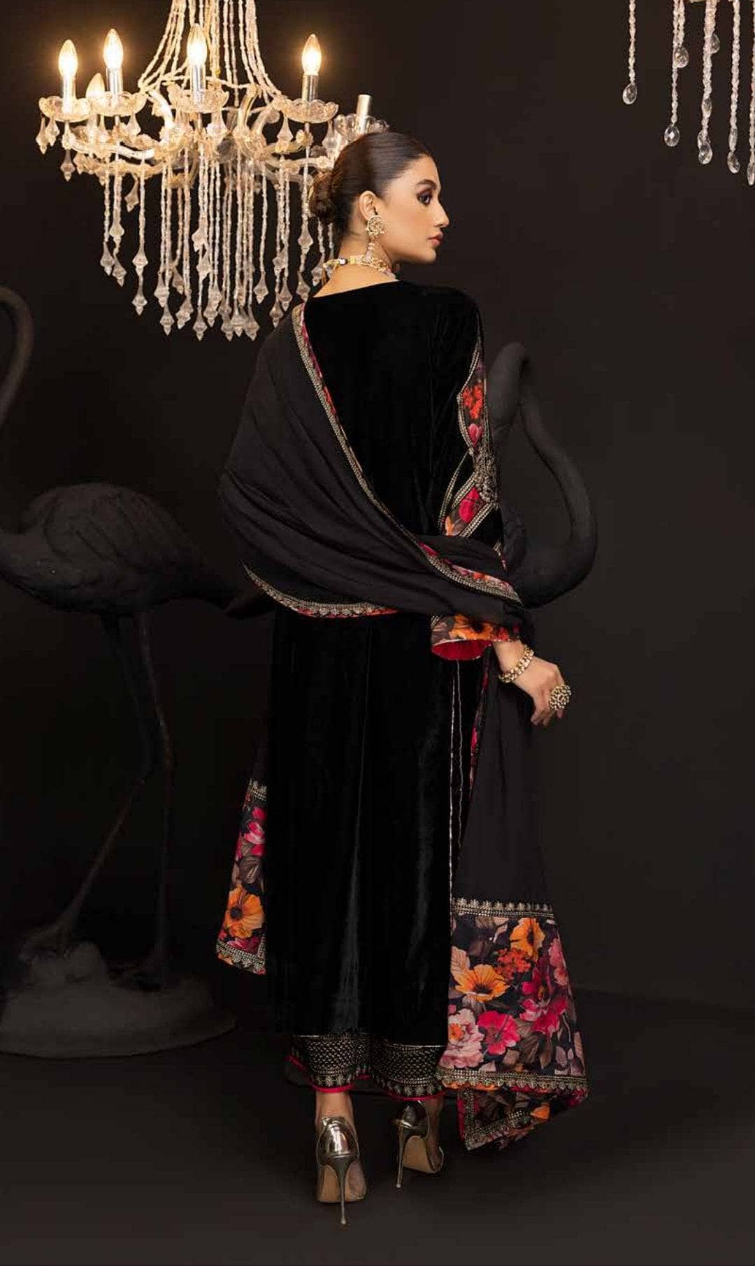 img_charizma_velvet_collection_22_awwal_boutique