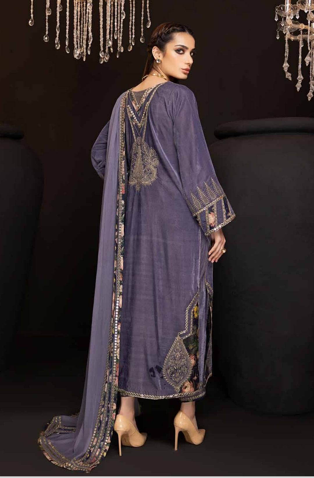 img_charizma_velvet_collection_22_awwal_boutique