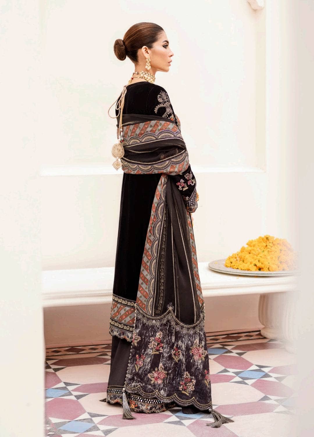 img_nureh_velvet_awwal_boutique