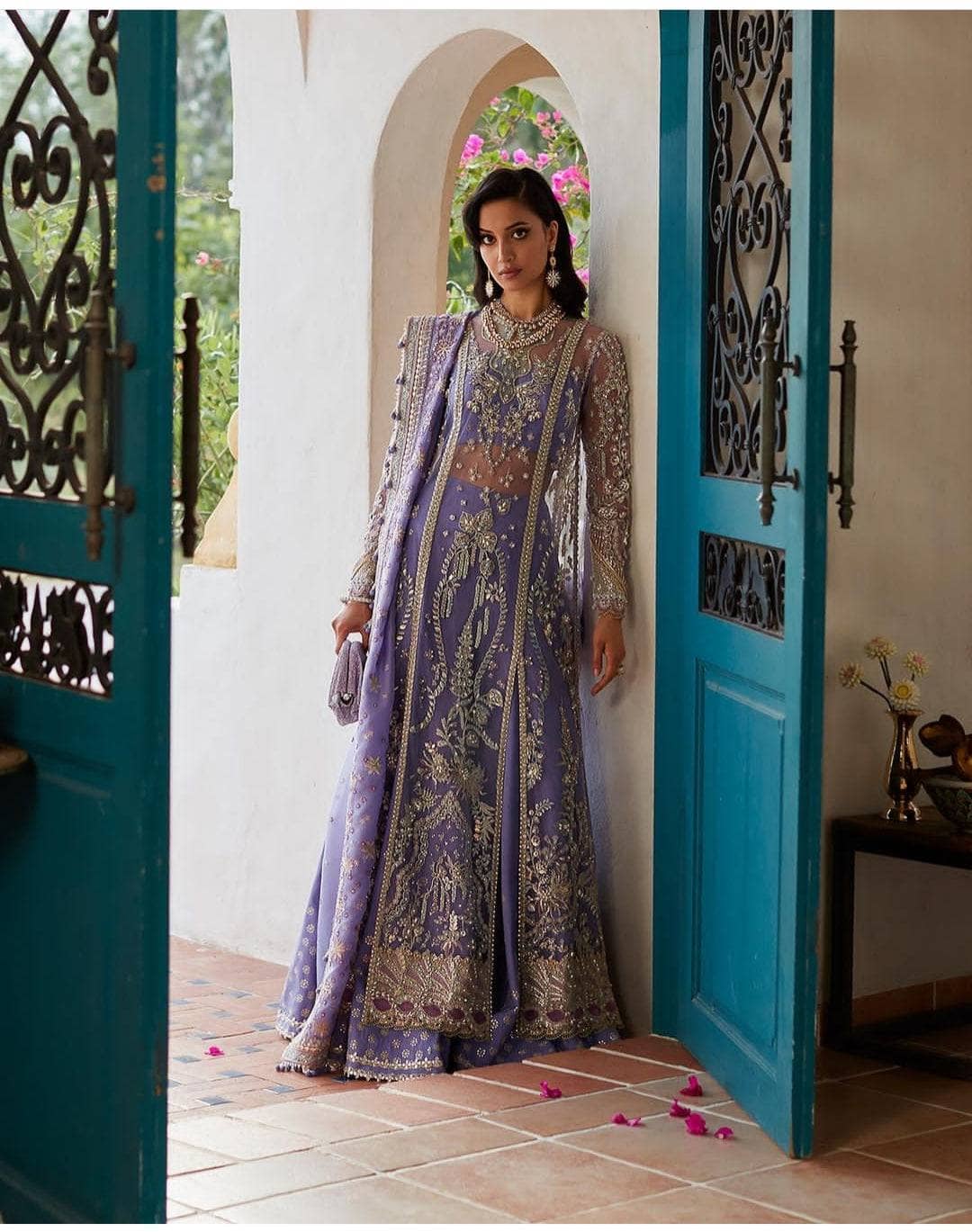 img_suffuse_by_sana_yasir_freesia_2022_wedding_edition_awwal_boutique