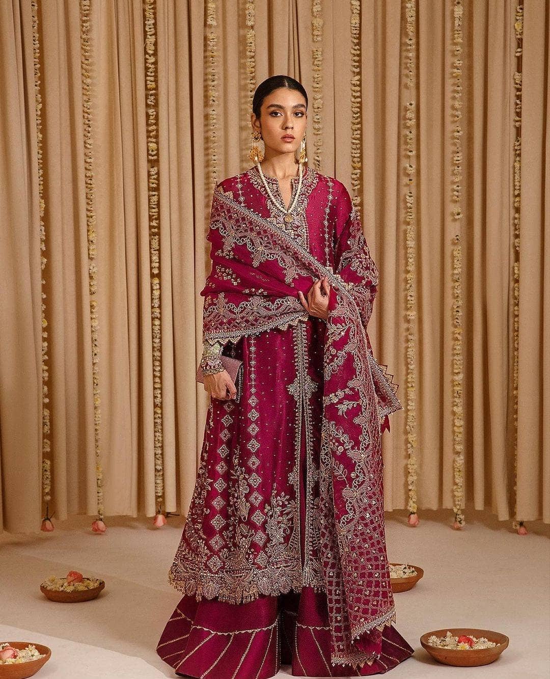 img_suffuse_by_sana_yasir_freesia_2022_wedding_edition_awwal_boutique