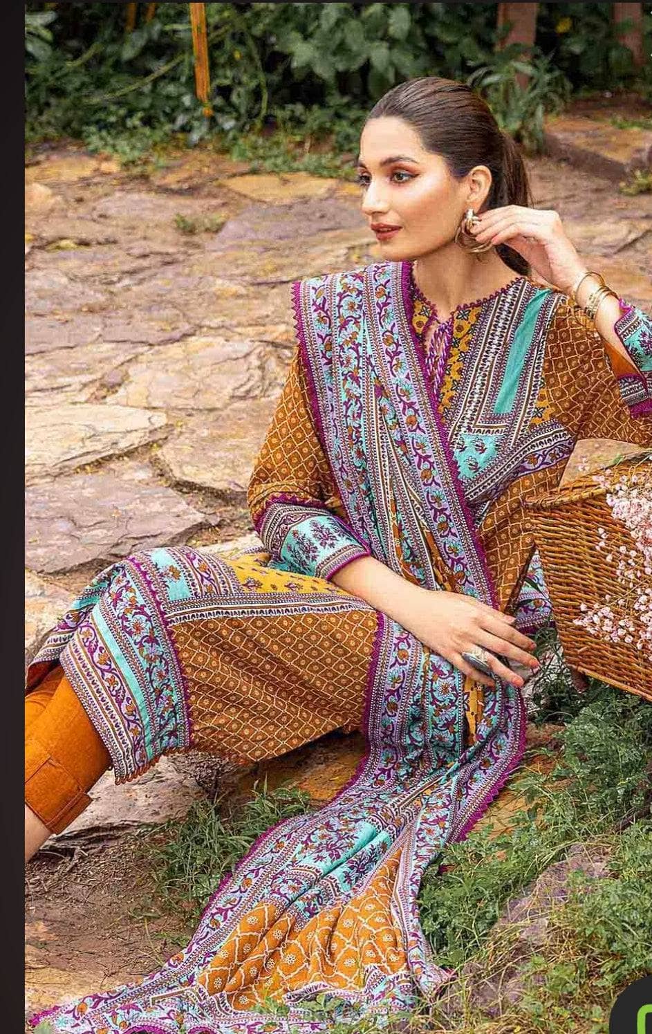 img_gul_ahmed_khaddar_awwal_boutique