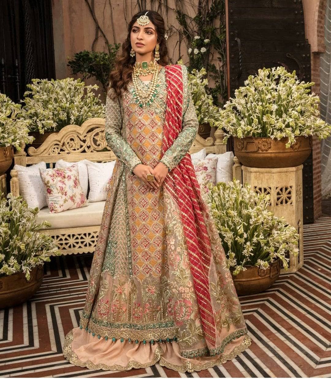 img_crimson_wedding_edition_awwal_boutique