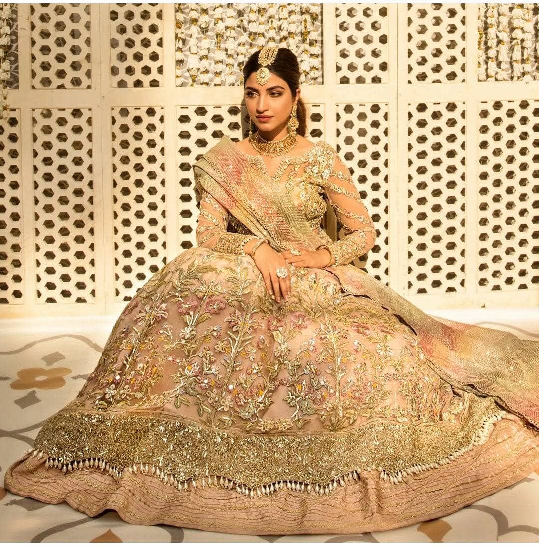 img_crimson_wedding_edition_awwal_boutique