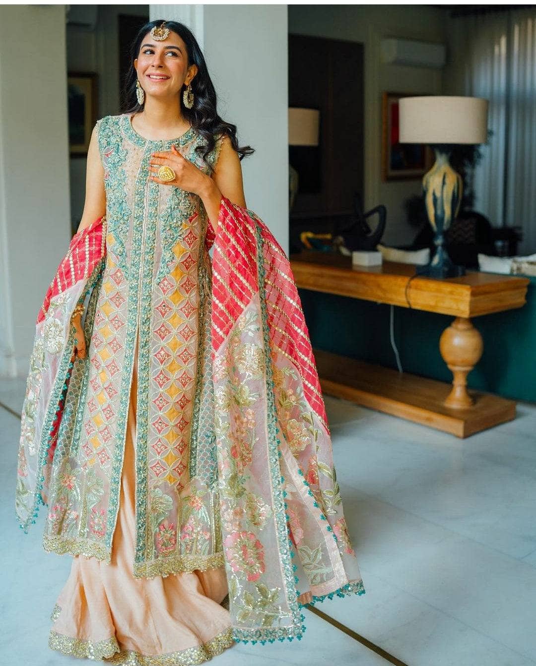 img_crimson_wedding_edition_awwal_boutique