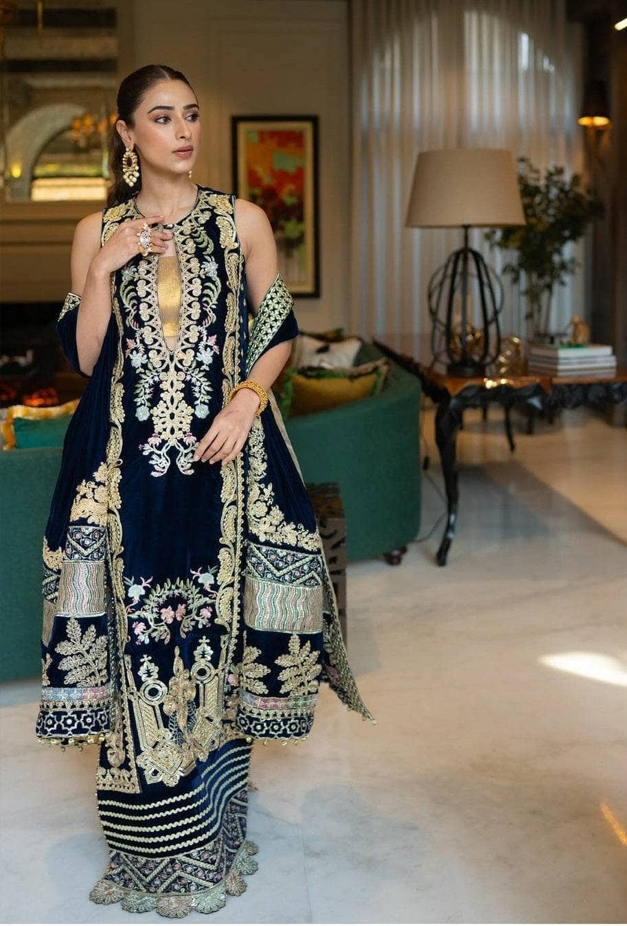 img_crimson_wedding_edition_awwal_boutique