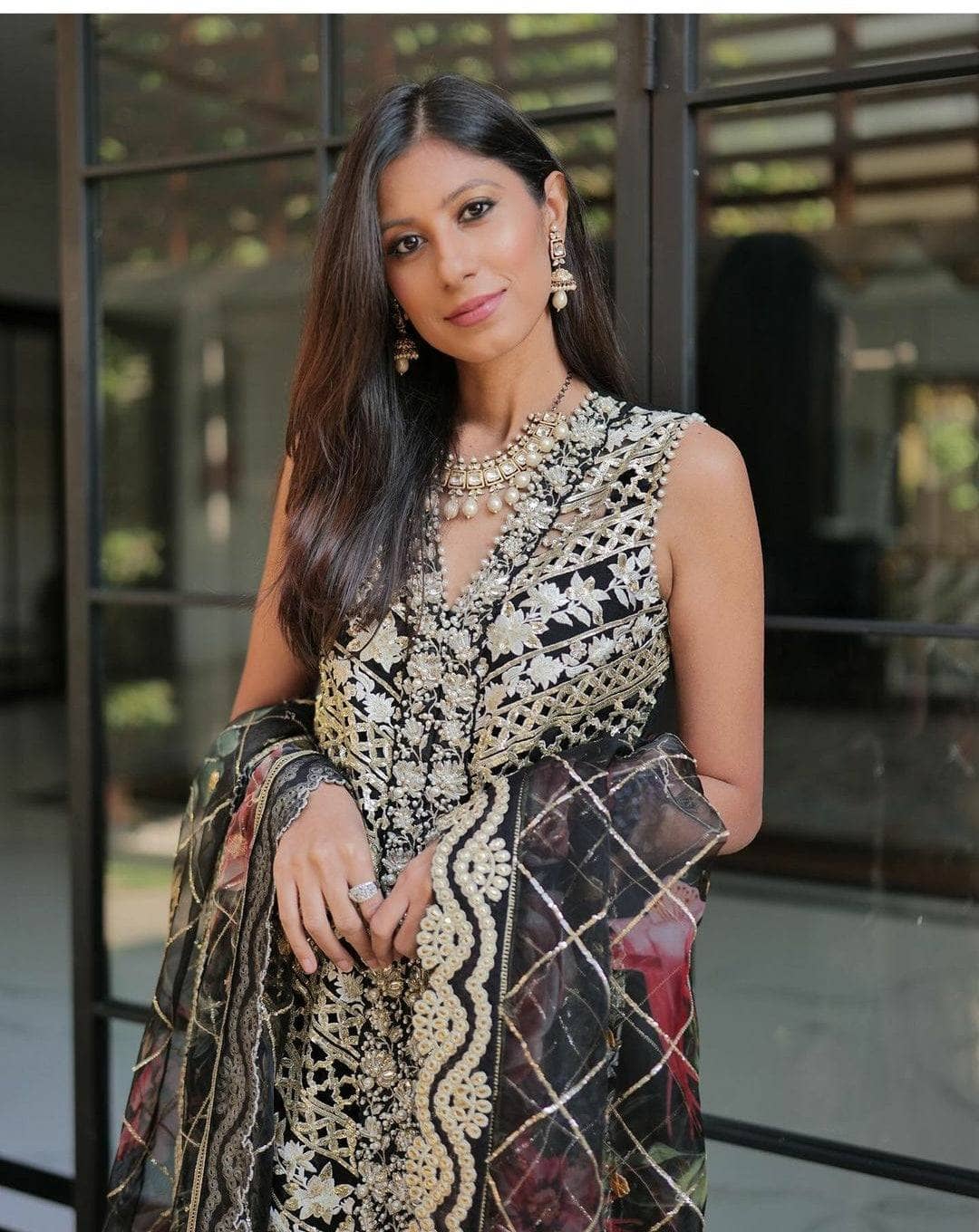 img_crimson_wedding_edition_awwal_boutique