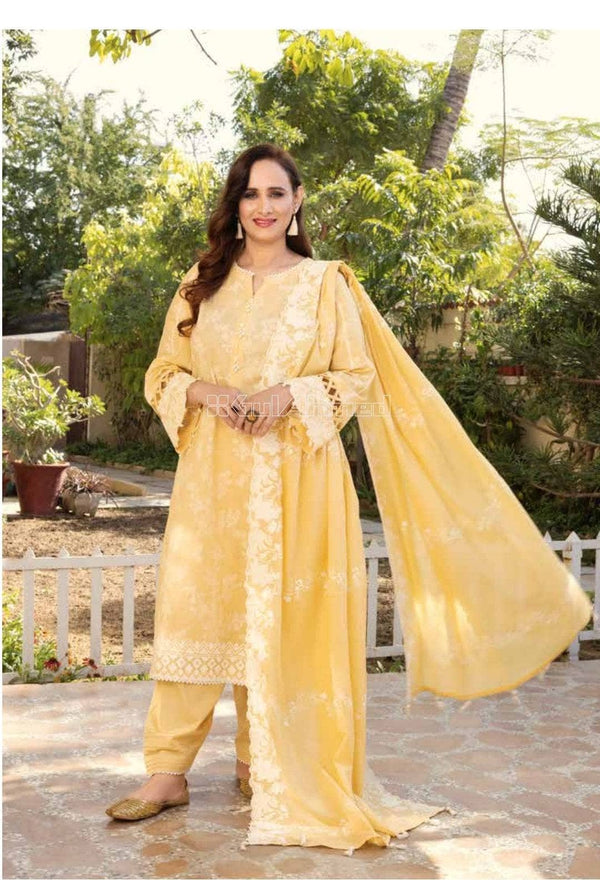 img_gul_ahmed_mothers_collection_2022_awwal_boutique