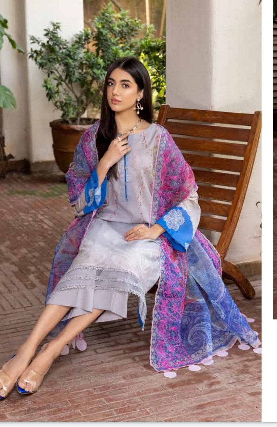 img_charizma_aniiq_vol1_awwal_boutique