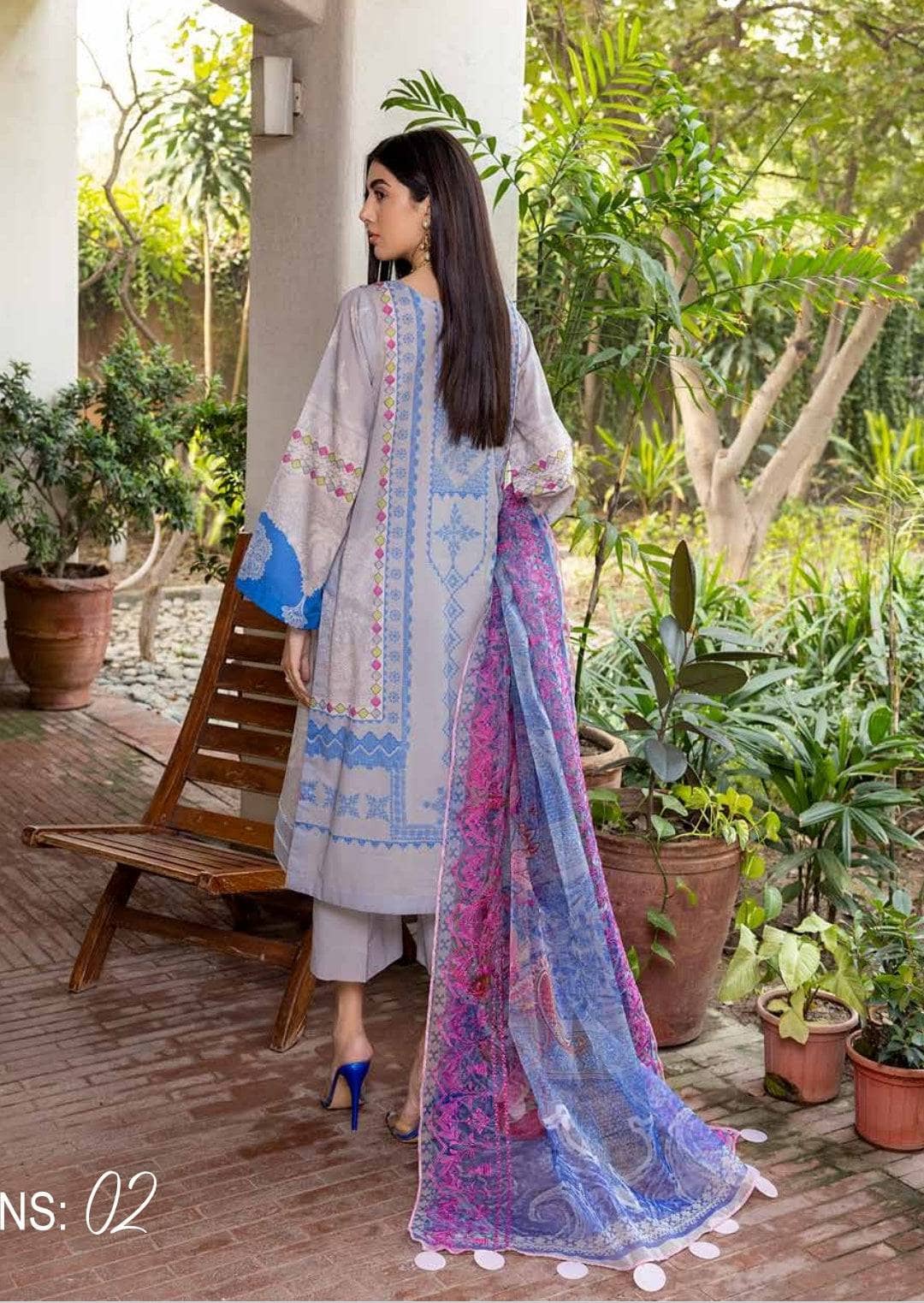 img_charizma_aniiq_vol1_awwal_boutique