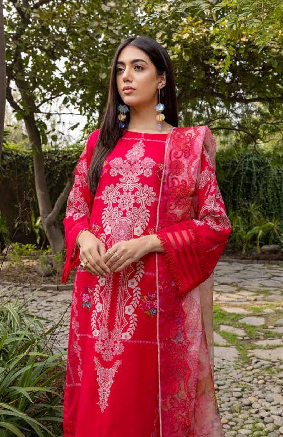 img_charizma_aniiq_vol1_awwal_boutique