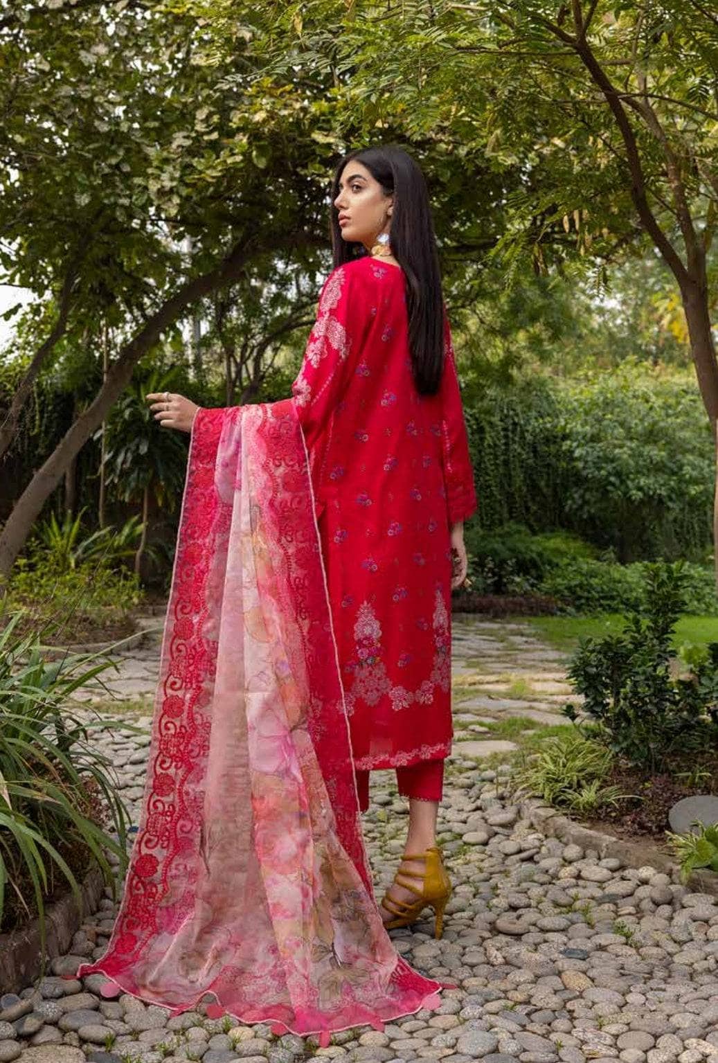 img_charizma_aniiq_vol1_awwal_boutique