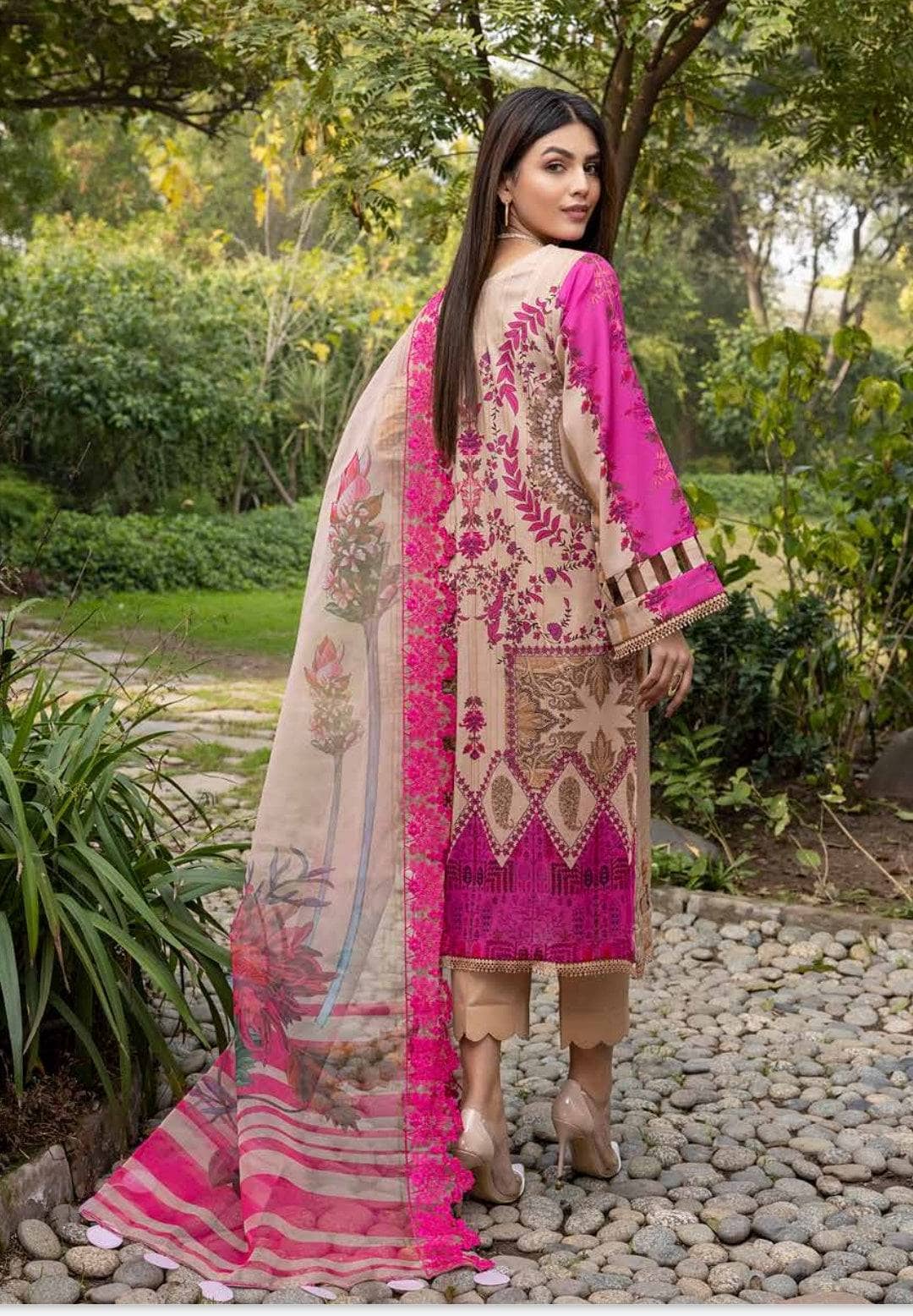 img_charizma_aniiq_vol1_awwal_boutique