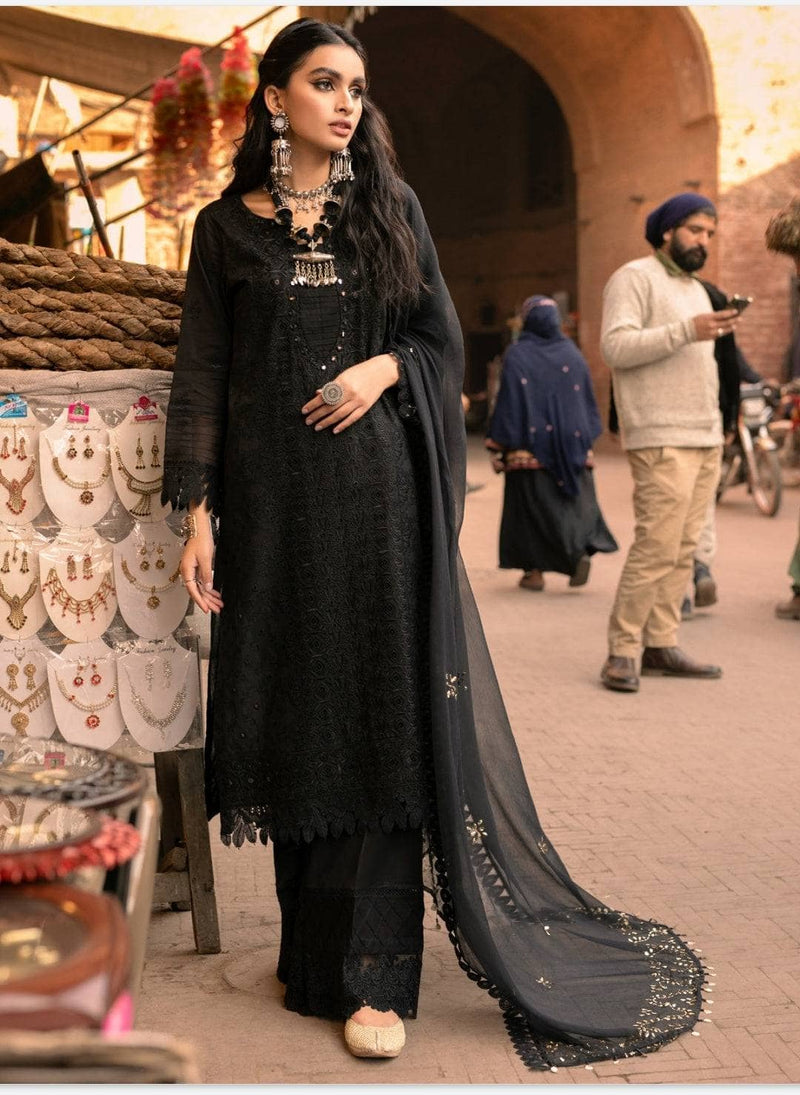 img_nureh_bazar_with_mukesh_dupatta_awwal_boutique