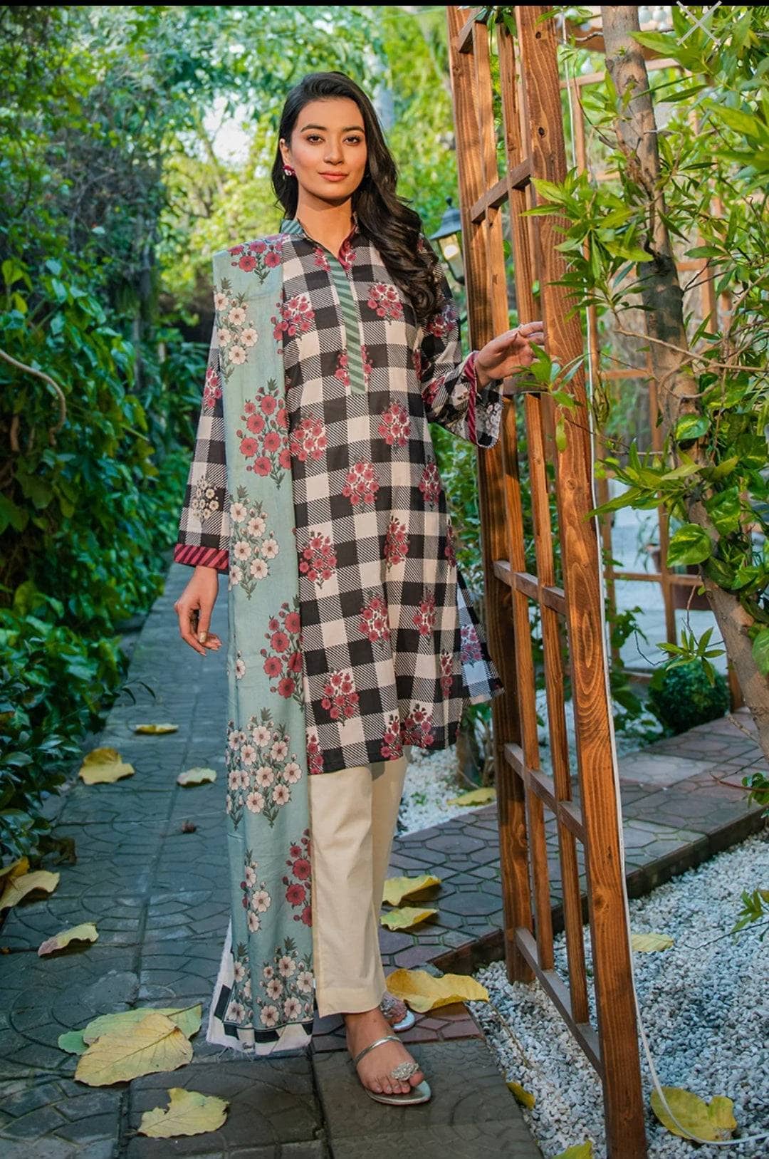 img_cross_stitch_daily_lawn_22_awwal_boutique