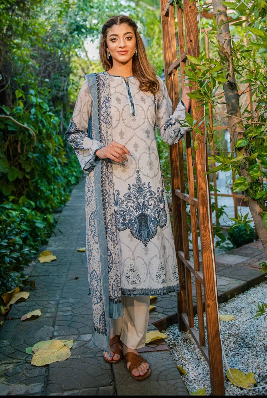 img_cross_stitch_daily_lawn_22_awwal_boutique