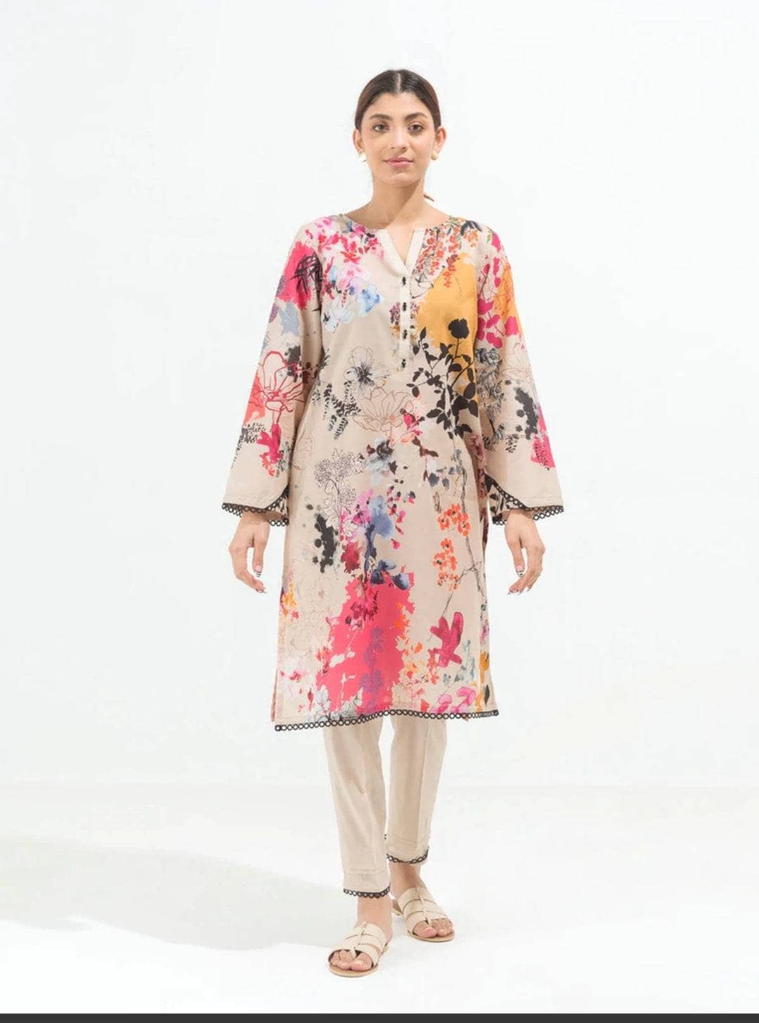 Img_beechtree_lawn_22_awwal_boutique